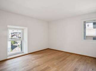 Discover the charm of this bright and airy room, perfect for creating a cozy living space.