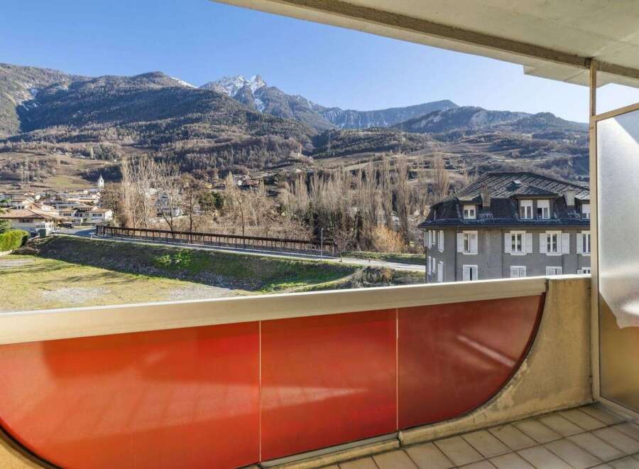 Enjoy breathtaking mountain views from this stunning property.
