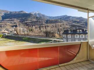 Enjoy breathtaking mountain views from this stunning property.