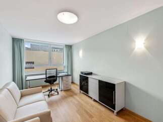 Discover this stylish and modern office space, perfect for remote work or a home-based business.