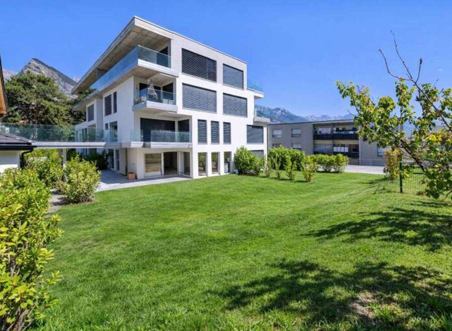Discover modern living at its finest in this stunning property.