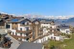Discover luxury living in this stunning property featuring modern architecture and breathtaking mountain views.