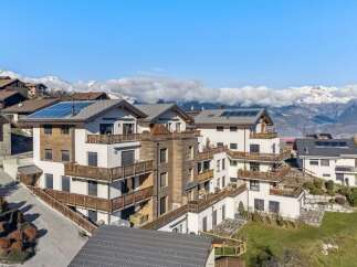 Discover luxury living in this stunning property featuring modern architecture and breathtaking mountain views.