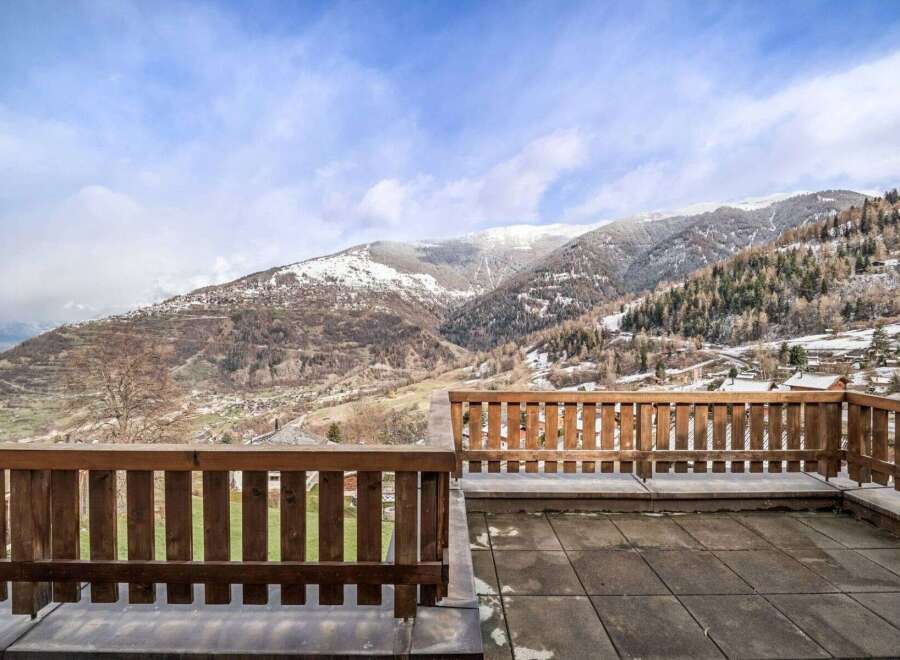 Enjoy breathtaking mountain views from this stunning property.