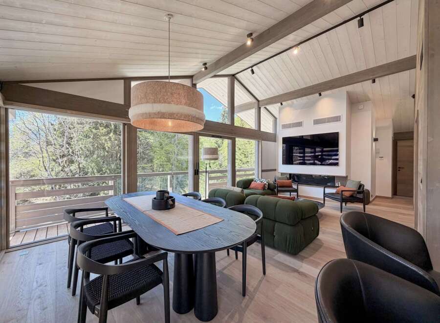 Experience luxury living in this stunning property featuring a modern design and breathtaking views.