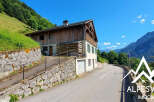 Discover this charming property nestled in a picturesque mountain setting.