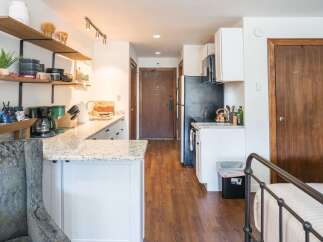 Discover this charming studio apartment, perfect for those seeking a cozy and functional living space.