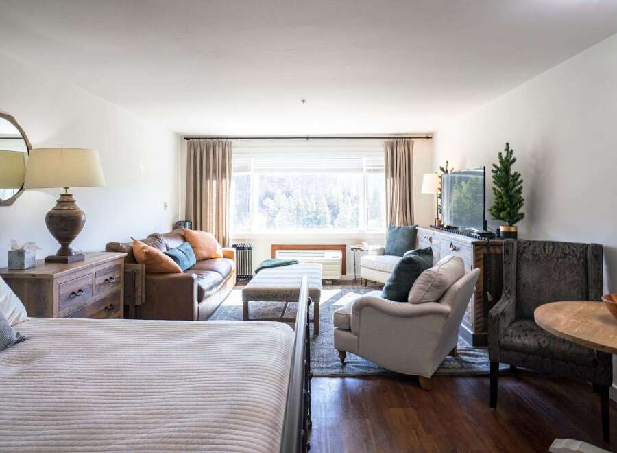 Discover the charm of this inviting living space, perfect for relaxation and entertaining.