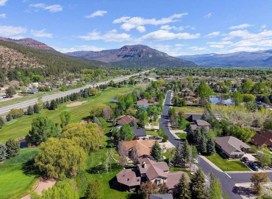 Discover your dream home in this stunning neighborhood! This property boasts a beautiful golf course view, perfect for those who love the outdoors.