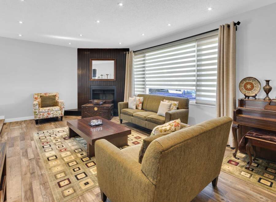 Step into a beautifully designed living room, perfect for relaxation and entertaining.