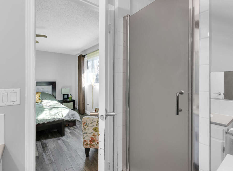 Step into this inviting space, where modern design meets comfort.
