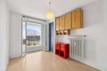 Discover this bright and airy room with stunning mountain views.