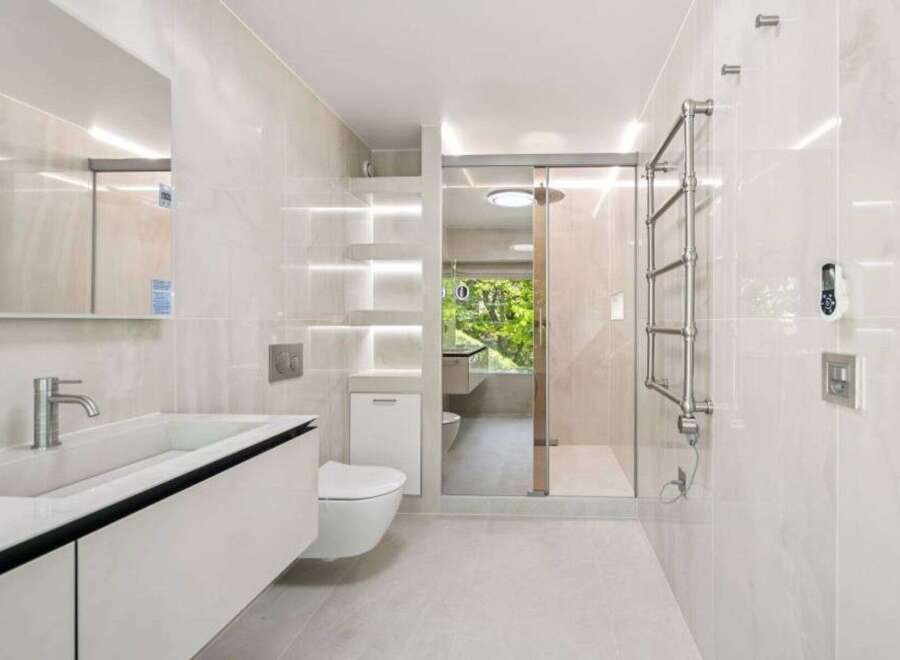 Step into luxury with this modern bathroom design.