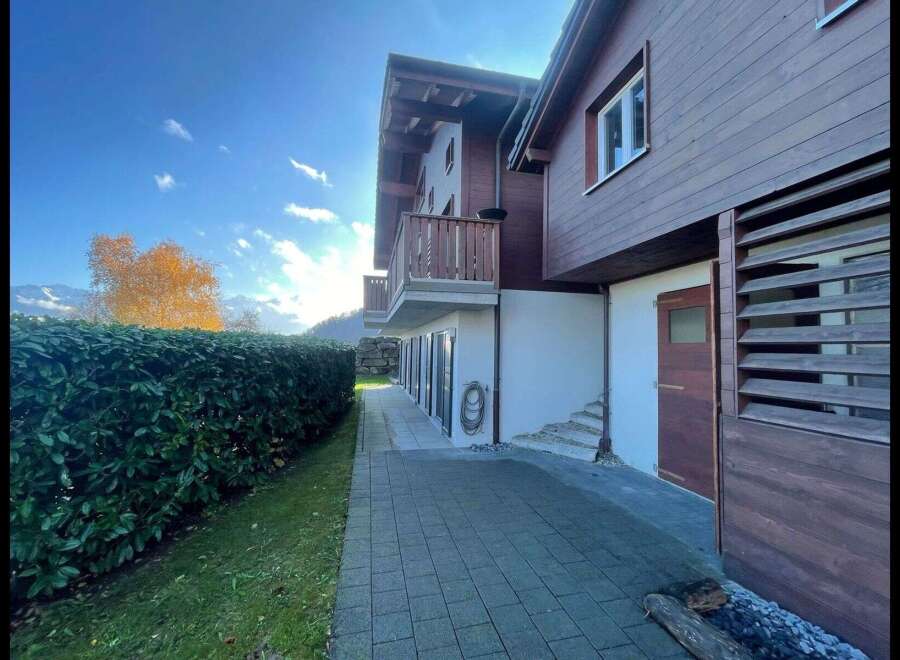 Discover this charming property featuring a modern design and a serene outdoor space.