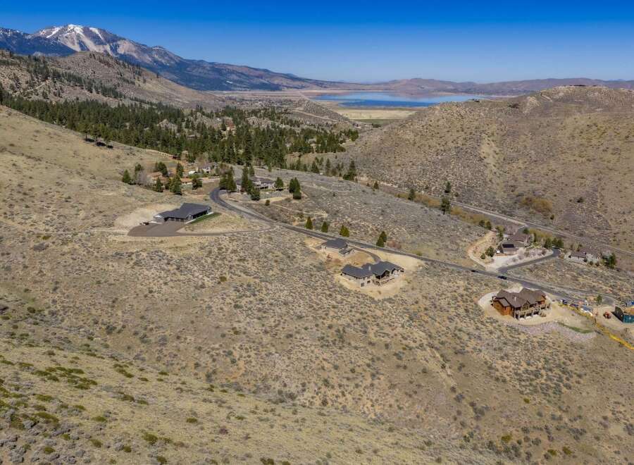 Discover your dream home in this stunning location! This property boasts breathtaking views, offering a serene escape.
