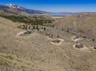 Discover your dream home in this stunning location! This property boasts breathtaking views, offering a serene escape.
