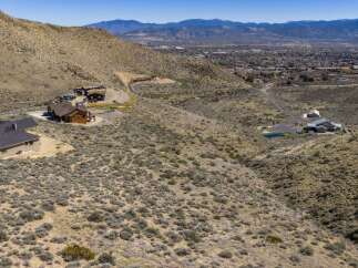 Discover luxury living in this stunning property nestled in the heart of nature.