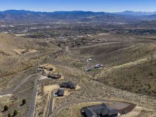 Discover your dream home in this stunning location! This property boasts breathtaking views of the surrounding mountains and valley.