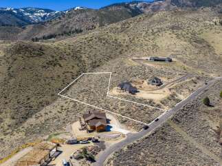 Discover your dream home nestled in the serene mountains! This stunning property boasts breathtaking views and luxurious features.