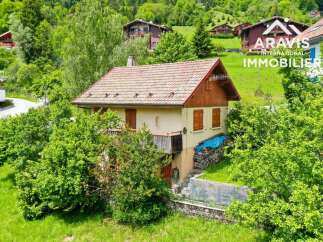 Discover this charming property nestled in a picturesque setting, perfect for those seeking tranquility and natural beauty.