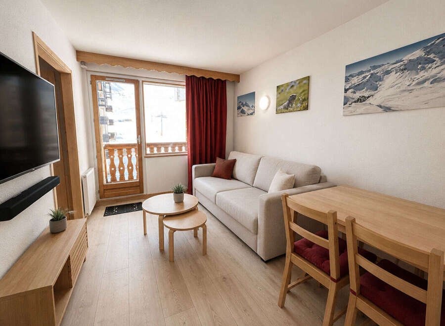 Discover the charm of this cozy apartment, perfect for a relaxing getaway.