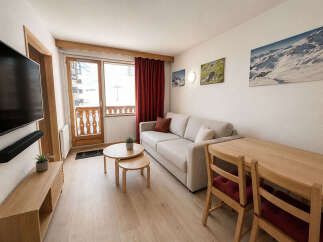 Discover the charm of this cozy apartment, perfect for a relaxing getaway.