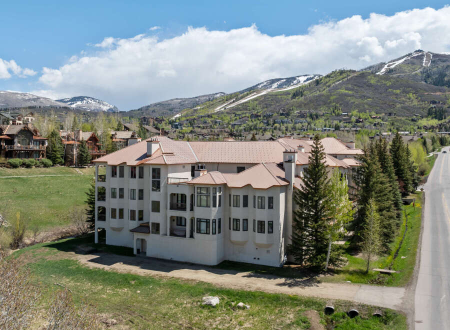 This stunning property boasts a prime location with breathtaking mountain views.