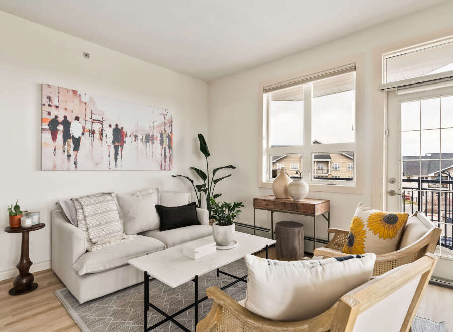 This stunning property boasts a bright and airy living room, perfect for relaxing or entertaining.