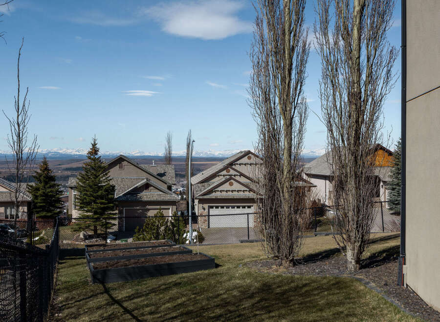 This stunning property boasts a prime location with breathtaking mountain views.