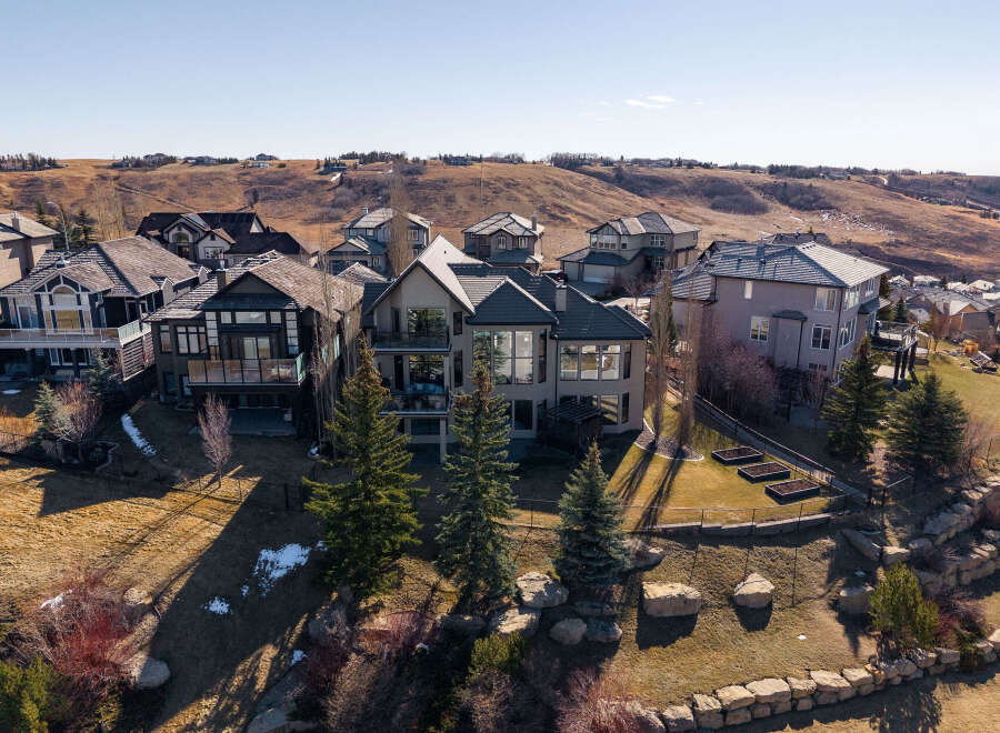 Discover luxury living in this stunning property, showcasing a modern architectural design.