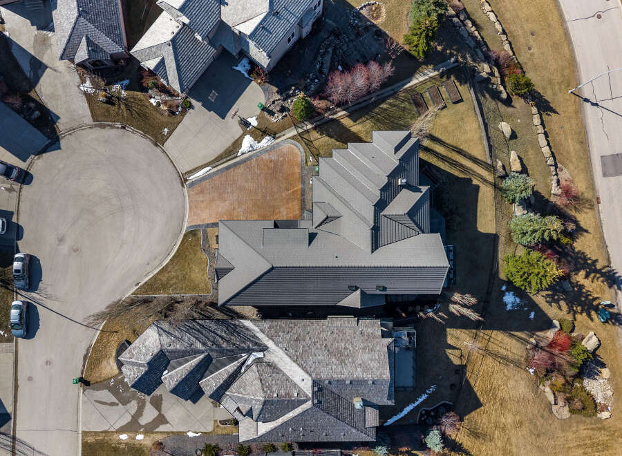Discover a stunning property with a modern design and exceptional curb appeal.