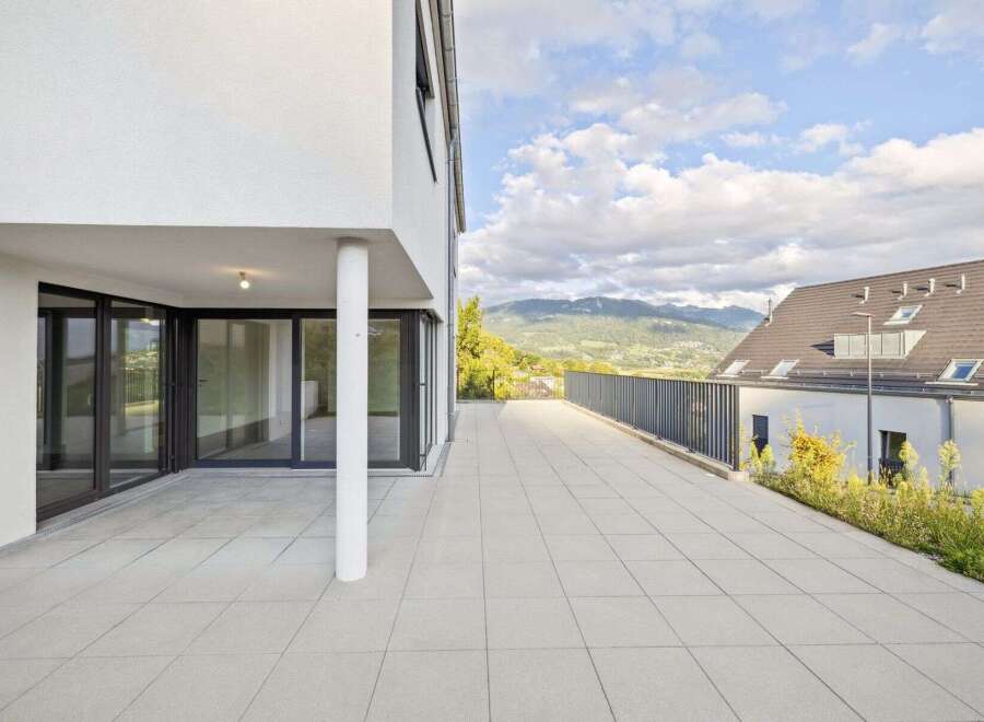 Experience modern living with this stunning property featuring a spacious terrace and breathtaking mountain views.