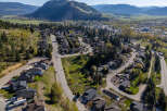 Discover your dream home in this picturesque neighborhood! This property boasts stunning views of the surrounding mountains and lush greenery.