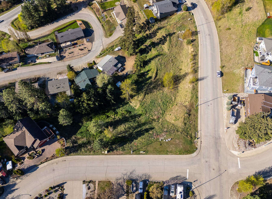 Discover the potential of this prime piece of land, perfect for building your dream home.