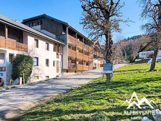 Discover this charming property featuring a beautiful facade and balconies, perfect for enjoying the scenic surroundings.