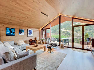 Experience luxury living in this stunning property with breathtaking mountain views.