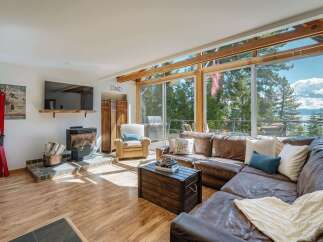 Experience the ultimate in lakeside living with this stunning property.