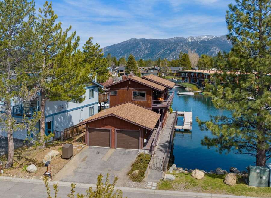 Discover waterfront living at its finest with this stunning property.