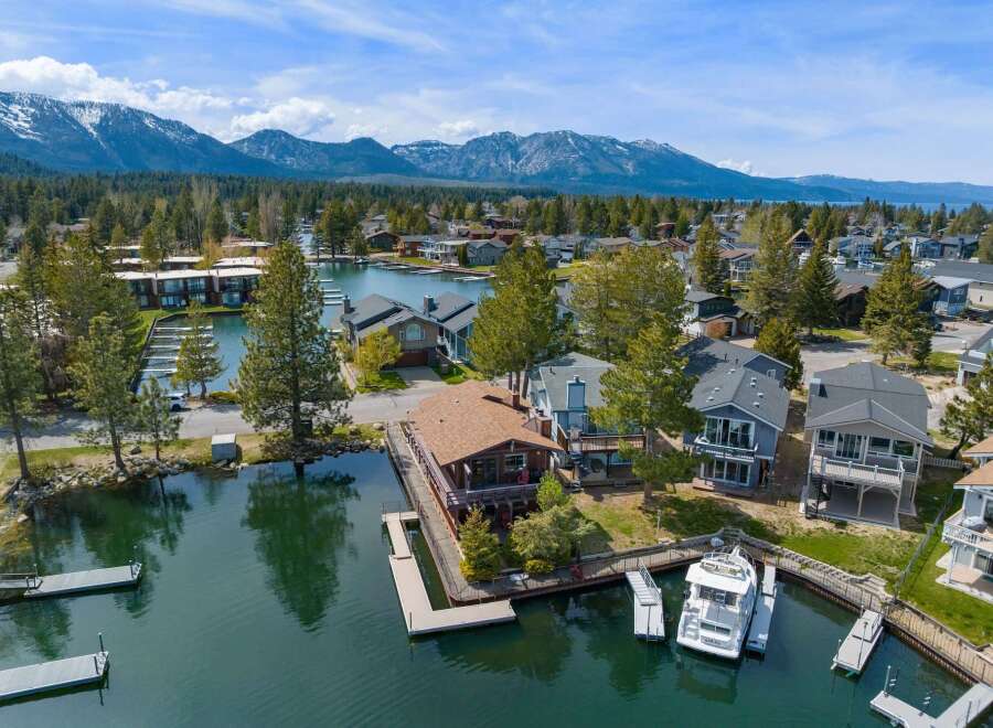 Discover waterfront living at its finest with this stunning property.