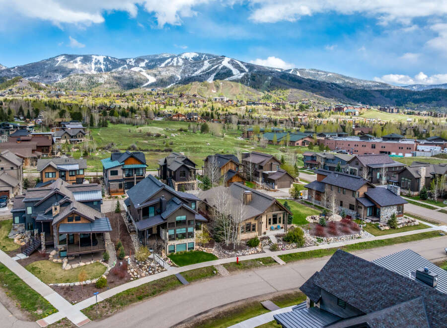 Discover luxury living in this stunning mountain retreat! This property boasts modern architecture, spacious interiors, and breathtaking views of the surrounding landscape.