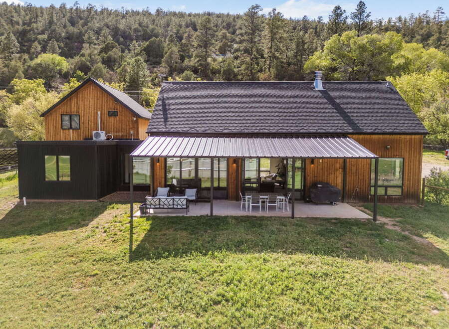 Discover your dream home in this stunning property featuring a modern design and ample outdoor space.