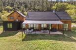 Discover your dream home in this stunning property featuring a modern design and ample outdoor space.