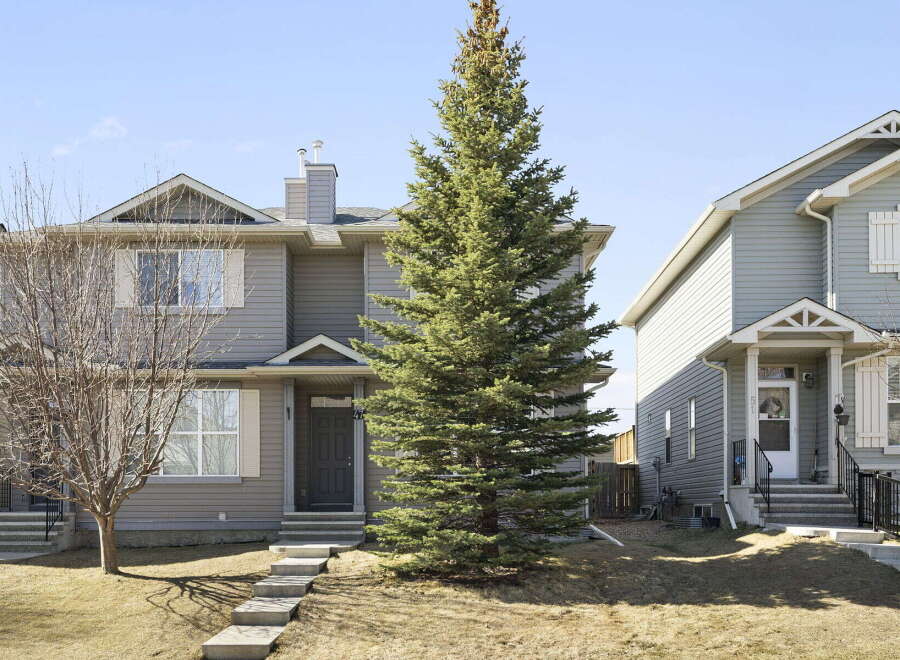 Discover this charming property featuring a well-maintained exterior and a welcoming facade.