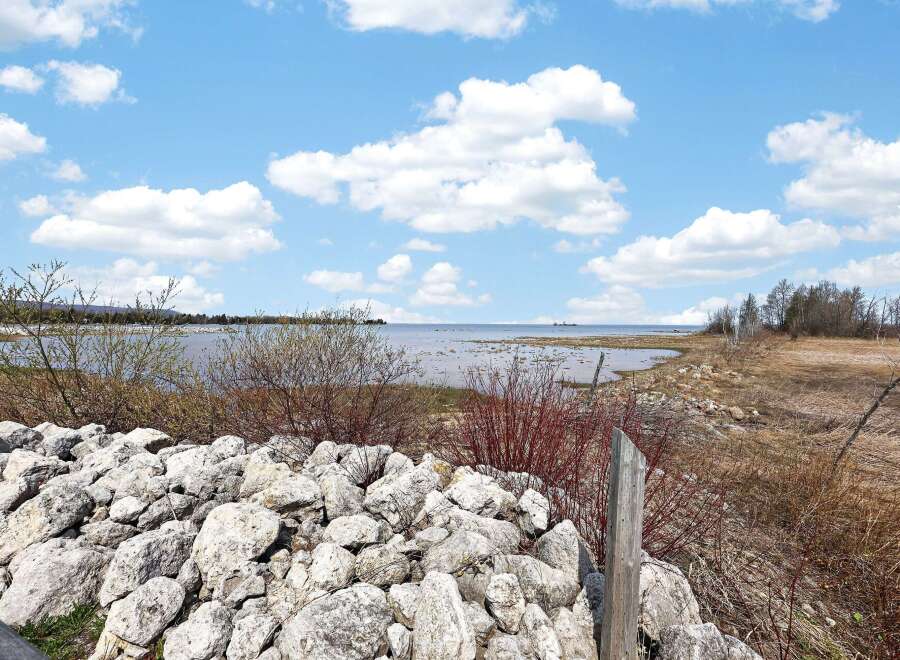 Discover the tranquility of this stunning waterfront property, offering breathtaking views and serene surroundings.