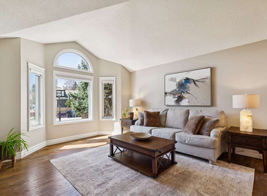 Step into this inviting living room, showcasing a blend of comfort and style.