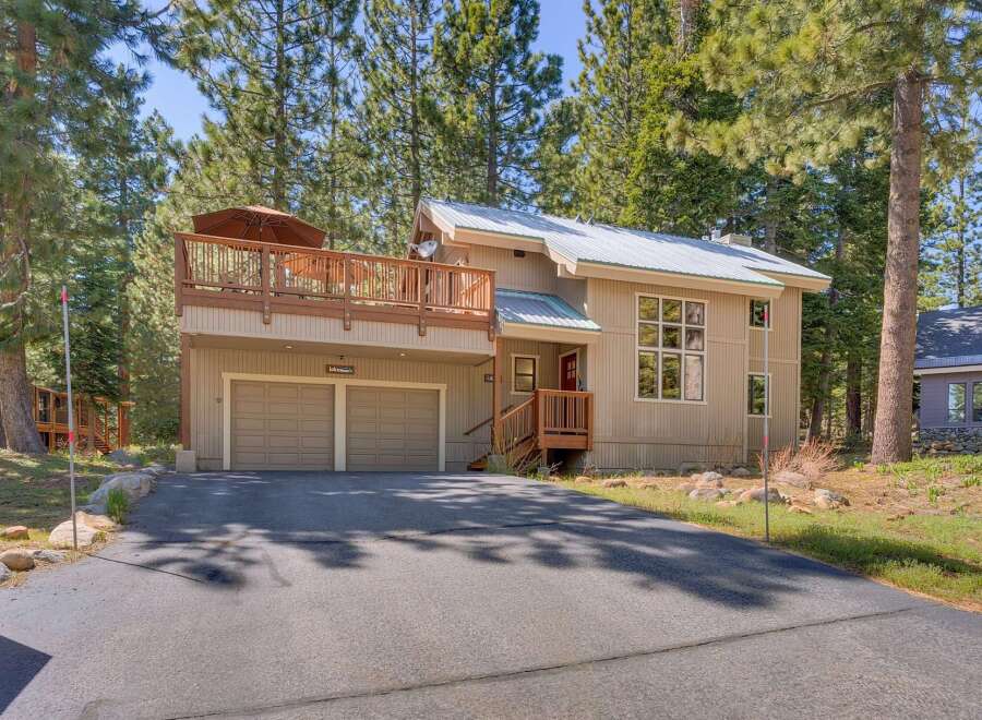 Discover your dream retreat in this stunning property! This home features a spacious deck, perfect for enjoying the outdoors.