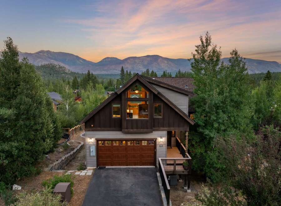 Nestled amidst the breathtaking mountain landscape, this stunning property offers a perfect blend of luxury and natural beauty.