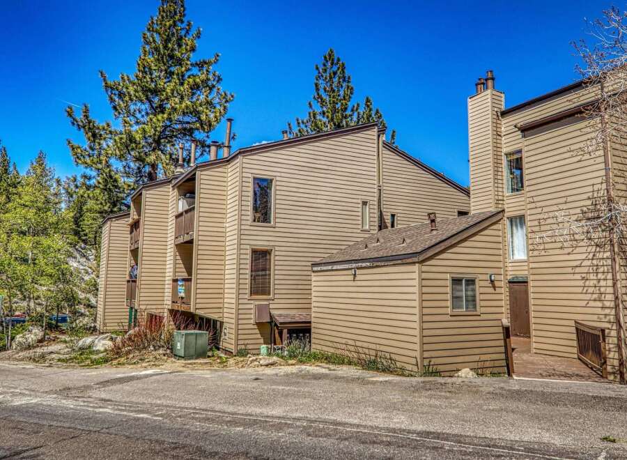 Discover a charming property nestled in a serene environment.