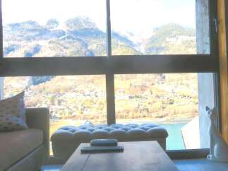 Enjoy breathtaking mountain views from this stunning property.