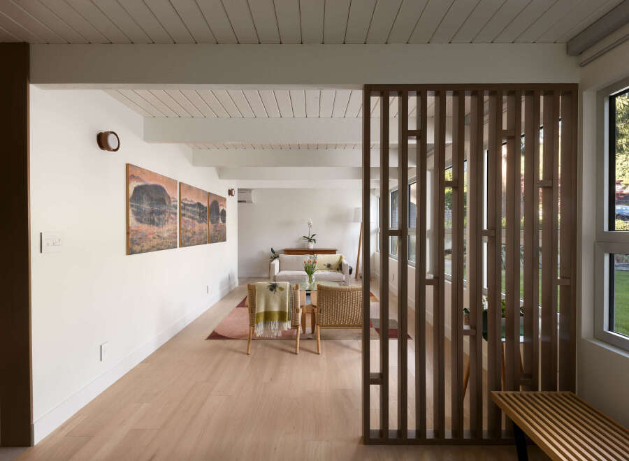 Step into this stunning property and be captivated by its modern design and inviting atmosphere.